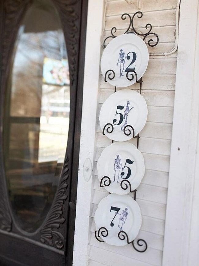Skeleton Art House Plates