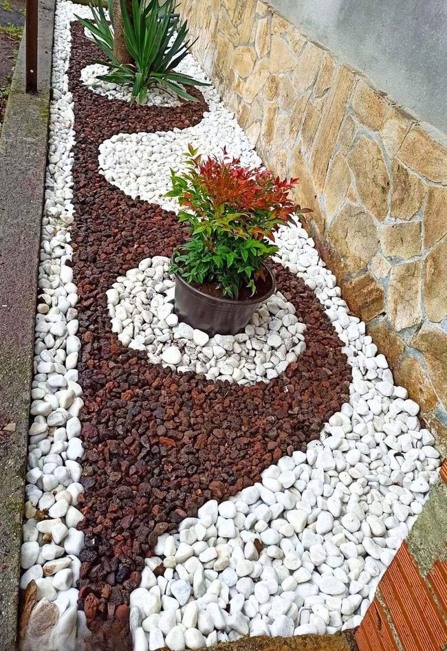 Stone Mosaics With Living Blooms