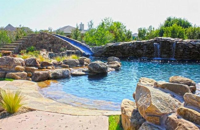Curved Slide Architectural Water Feature