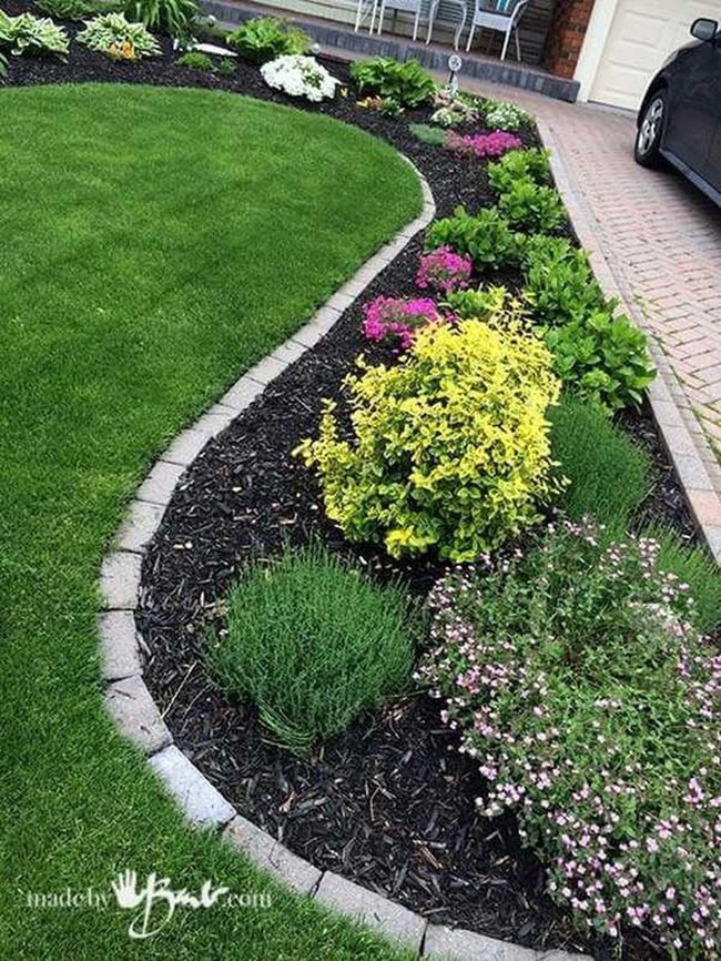 Curved Beds, Seasonal Flowers Displayed