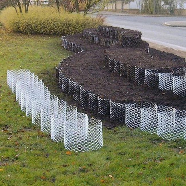 Chicken Wire Garden Bed Solution