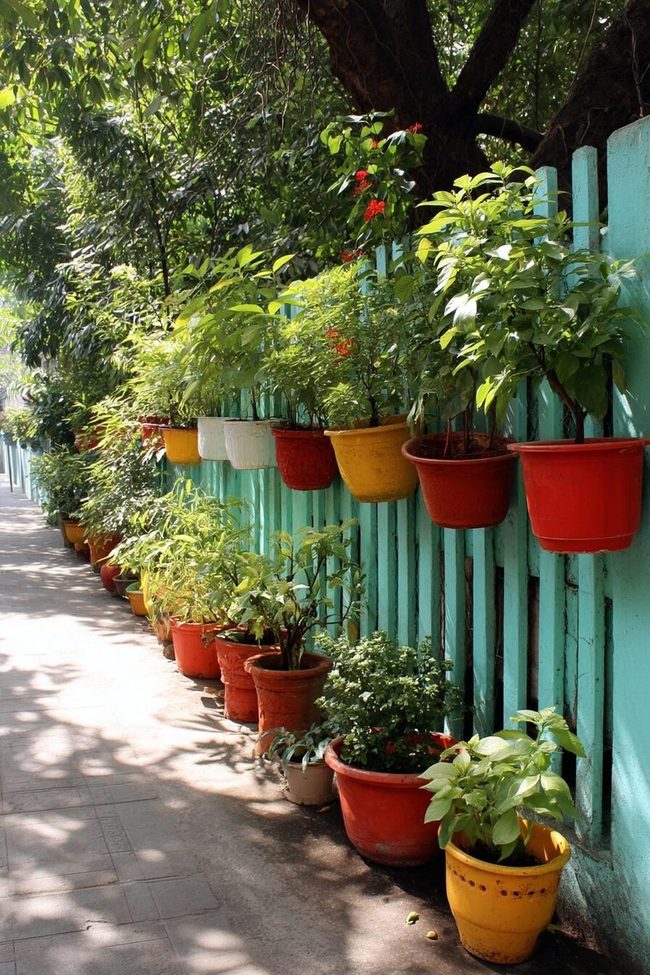 Movable Containers Add Instant Privacy