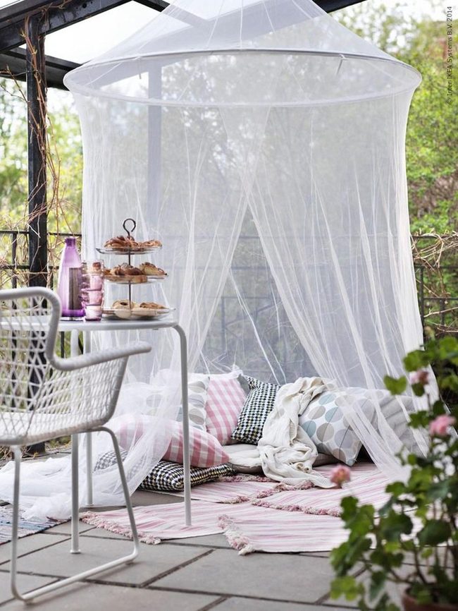 White Mesh Canopy Garden Retreat