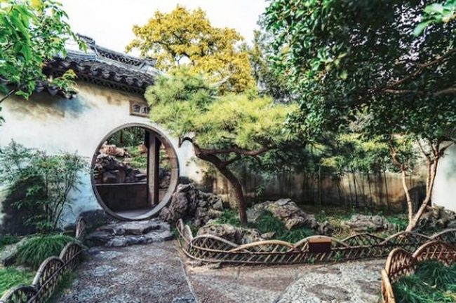 Stone Mountains In Miniature Gardens