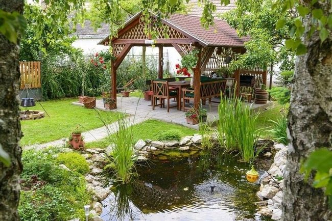 Water Feature Pond Centerpiece
