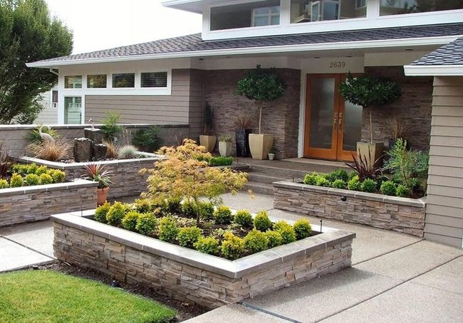 Structured Beds Meet Statement Planters