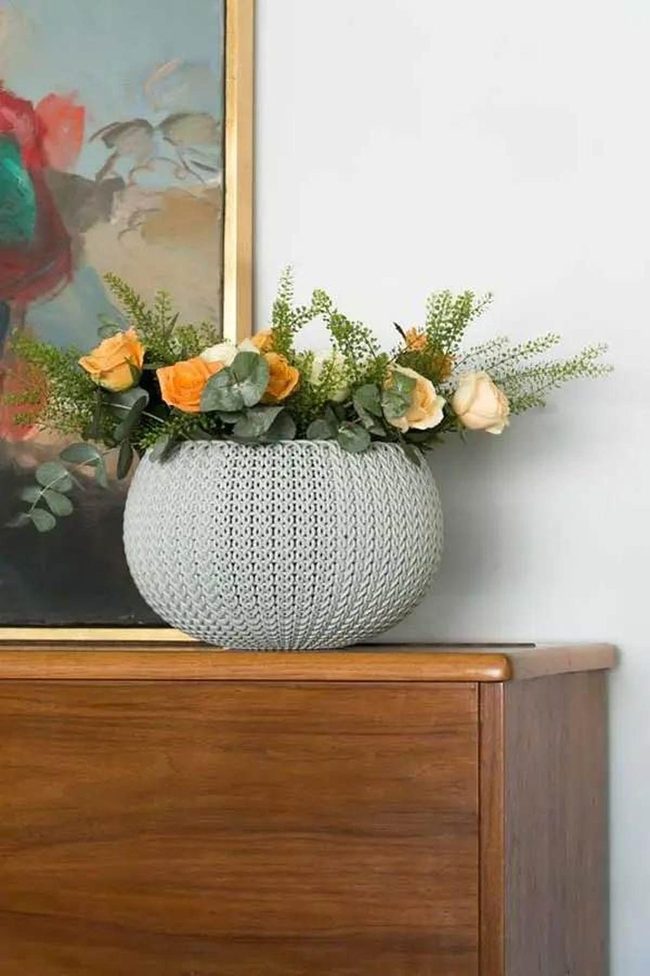 Lightweight Plastic Pots In Every Color