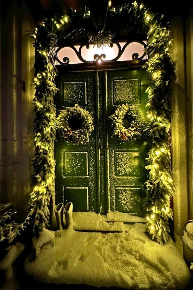 Last-Minute Outdoor Living Christmas Setup Ideas