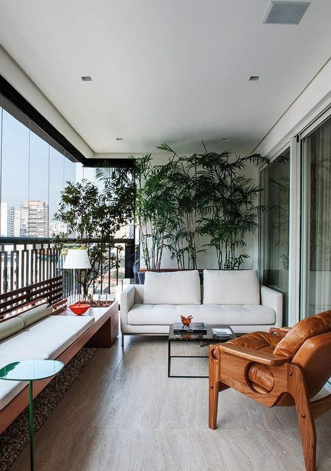 Light-Filled White Urban Sanctuary