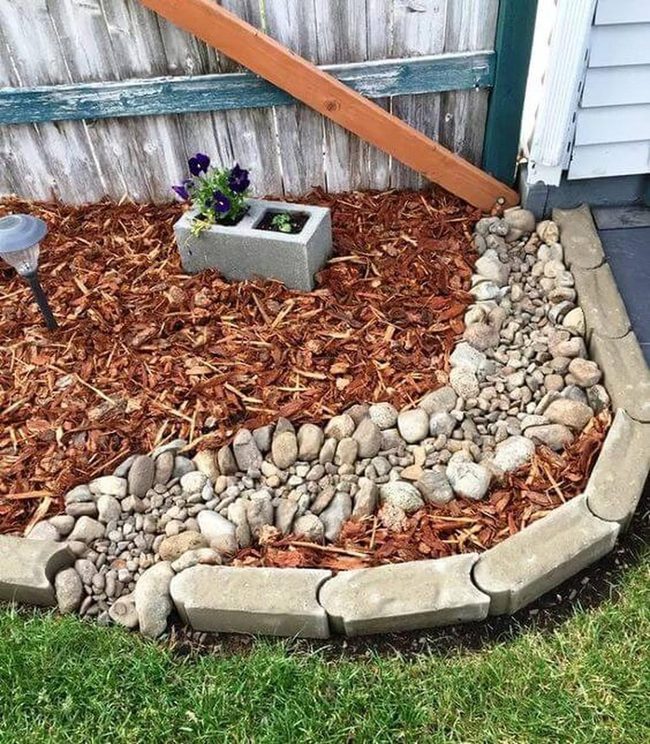 Stone Borders Brown Mulch Pops