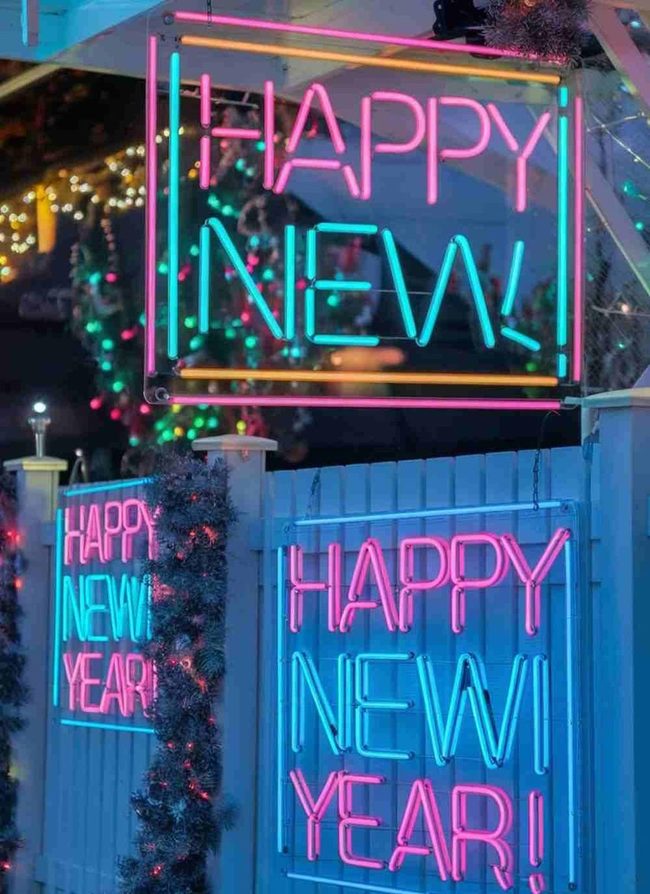 Glowing Neon Custom Messages