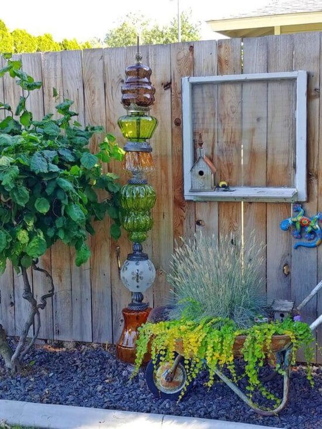 Stacked Glass Garden Beacon