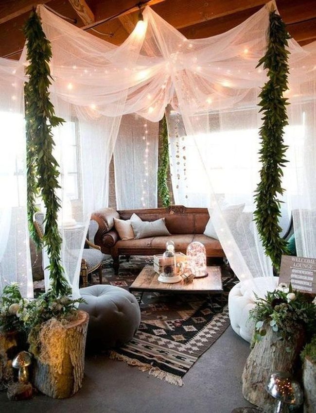 White Canopy Leather Lounge
