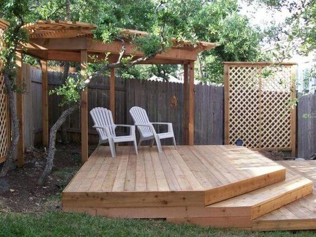 Layered Wooden Deck Garden Retreat