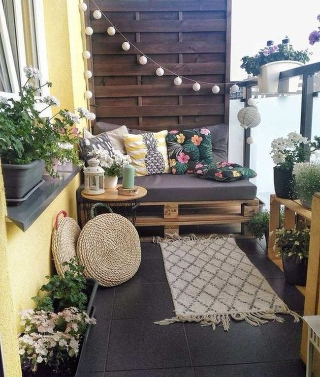 Compact Corner Sofa, Maximum Relaxation