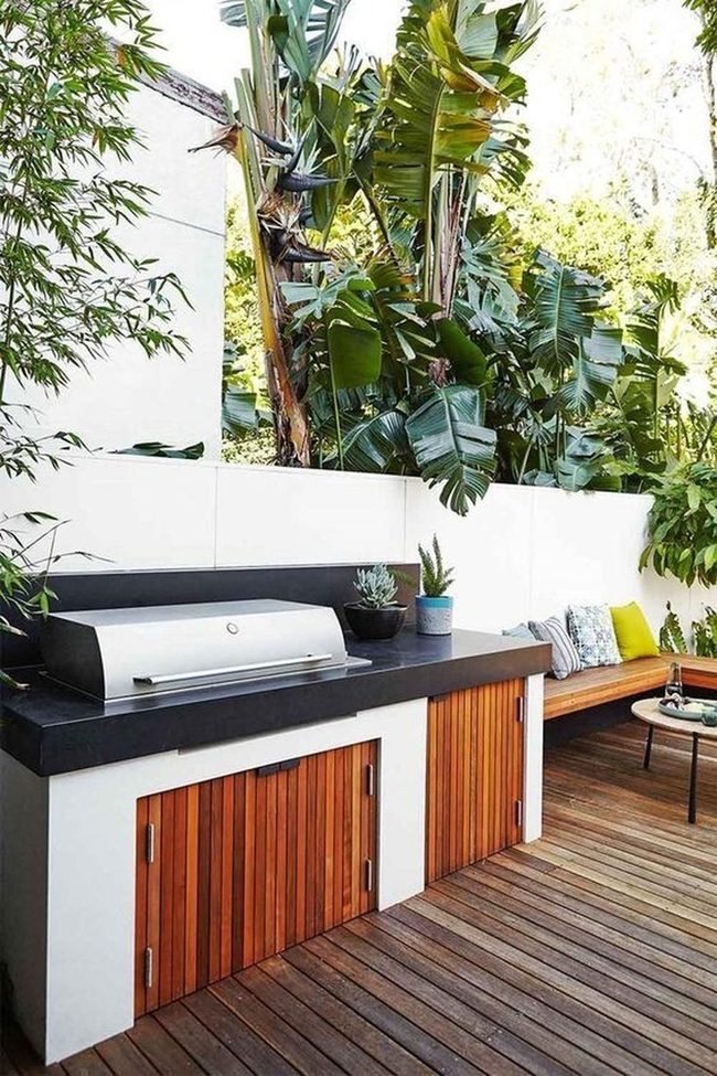 Green Plants Meet Outdoor Grilling