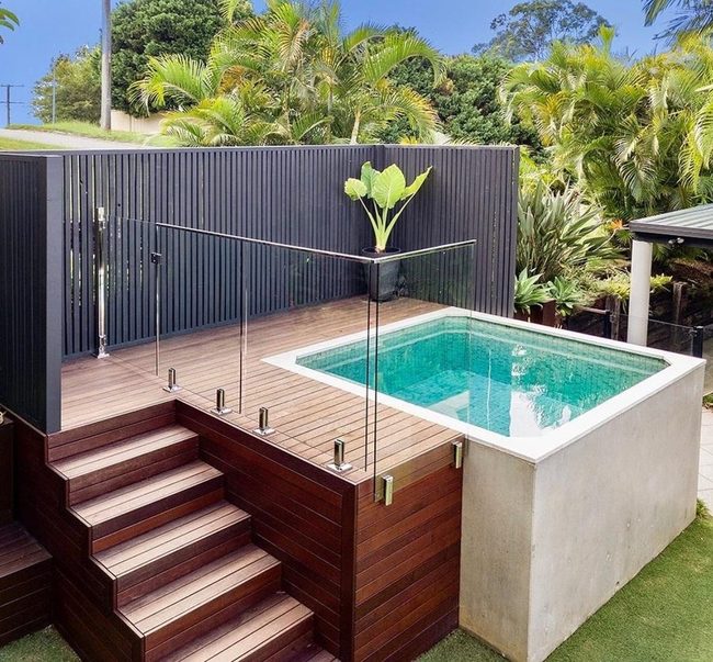 Wood And Glass Privacy Balance
