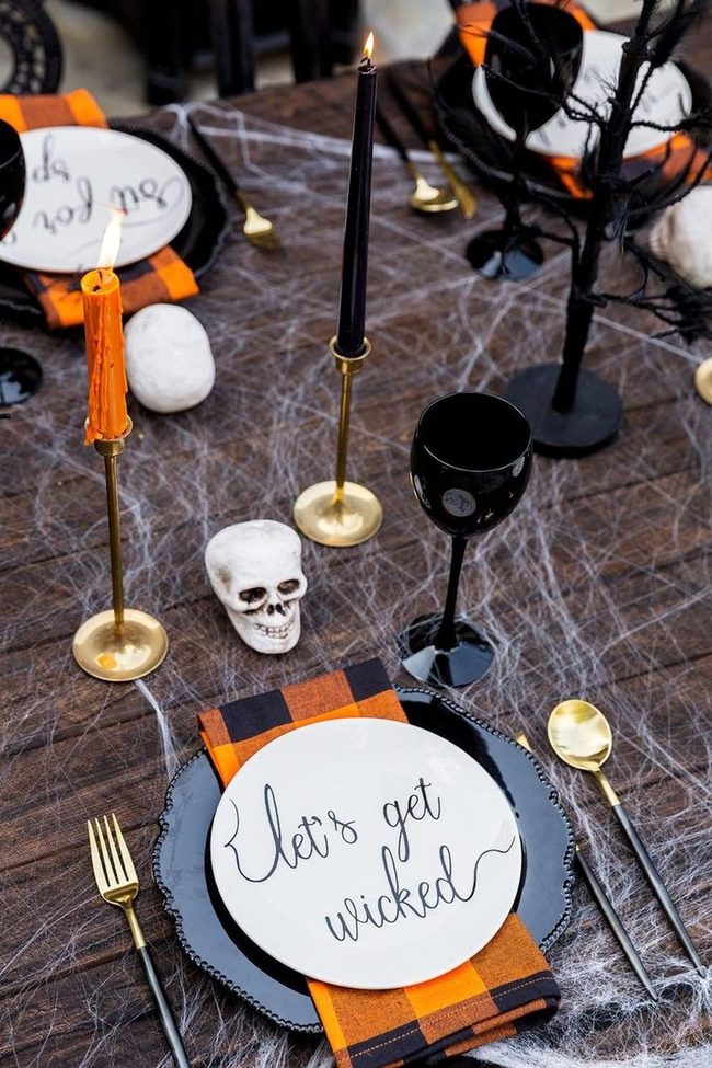 Black Gold Spooky Dining Setup