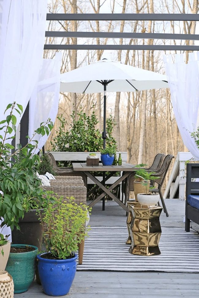 Patio Table Built-In Shade