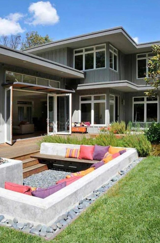 Sunken Seating With Colorful Cushions
