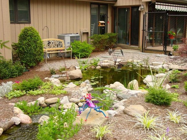Gravel Garden Pond Retreat