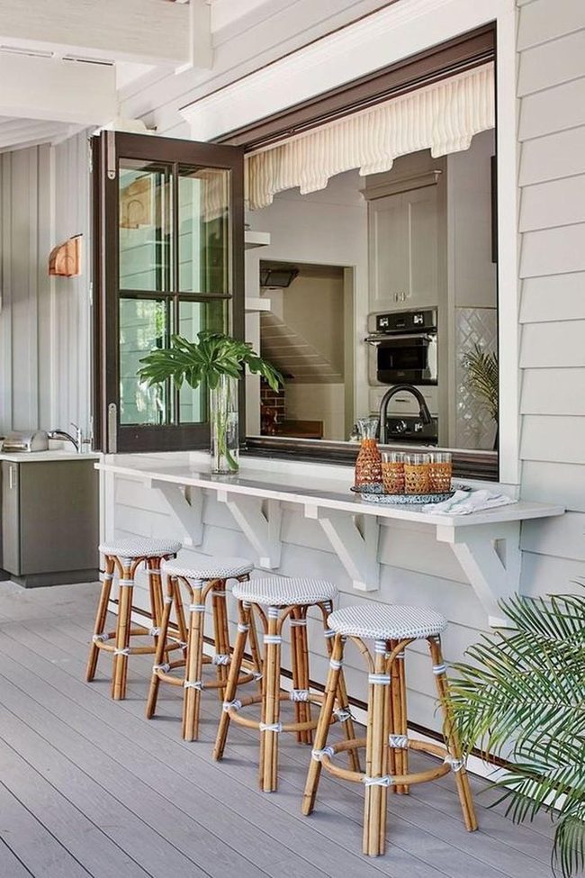 Light Gray Walls Bamboo Bar Counter