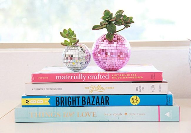 Metallic Spheres Meet Desert Plants