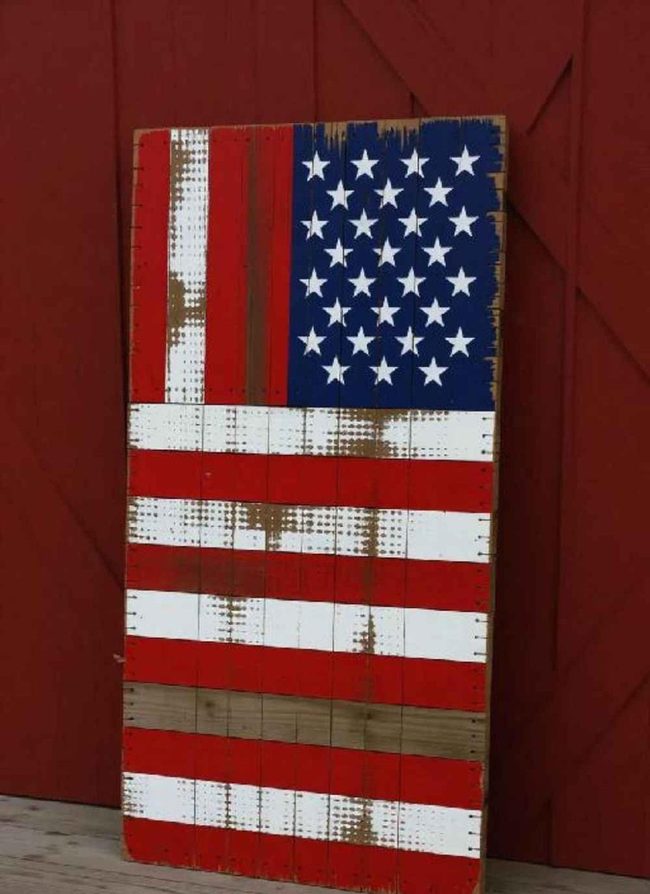 Weathered Maple Patriotic Statement