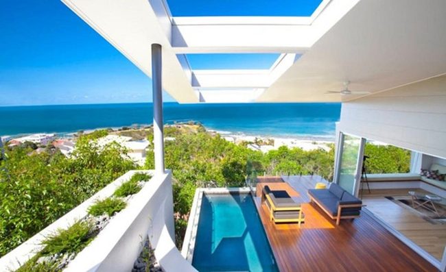 Turquoise Deck Meets Minimalist Interior