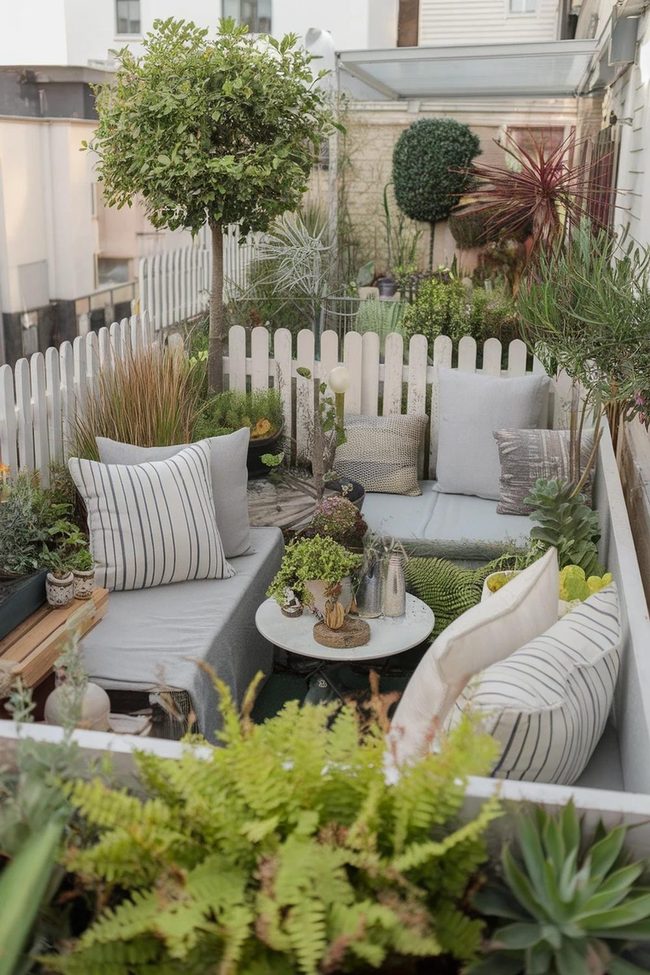 Diffused Cushioned Outside Lounging