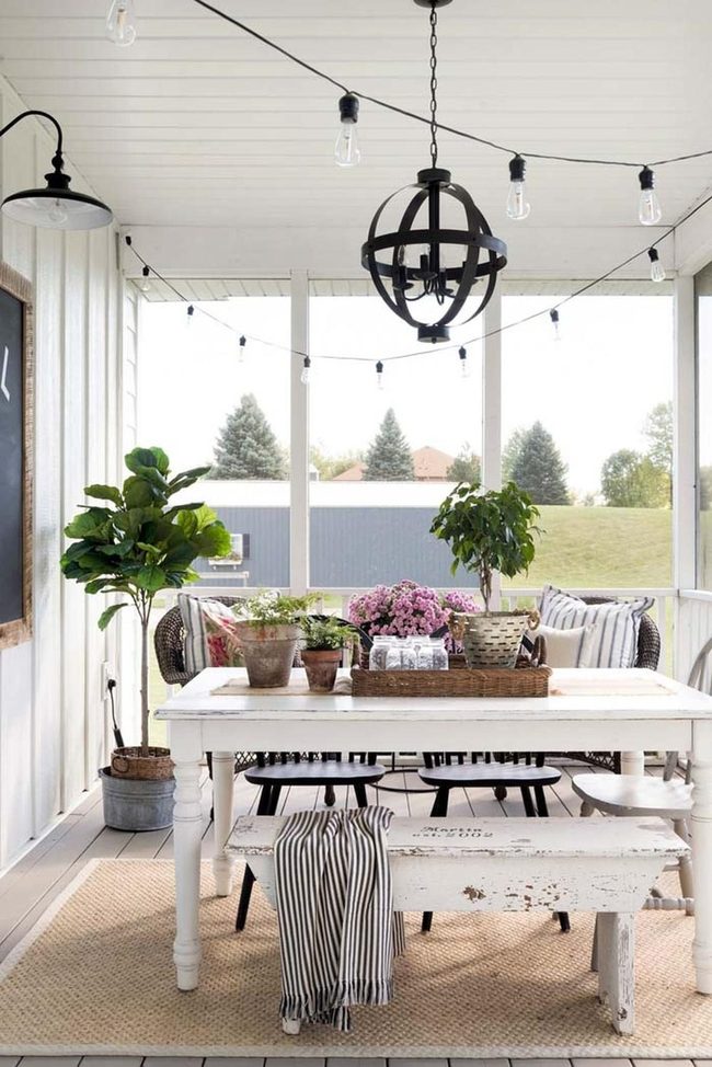 White And Gray Farmhouse Foundation