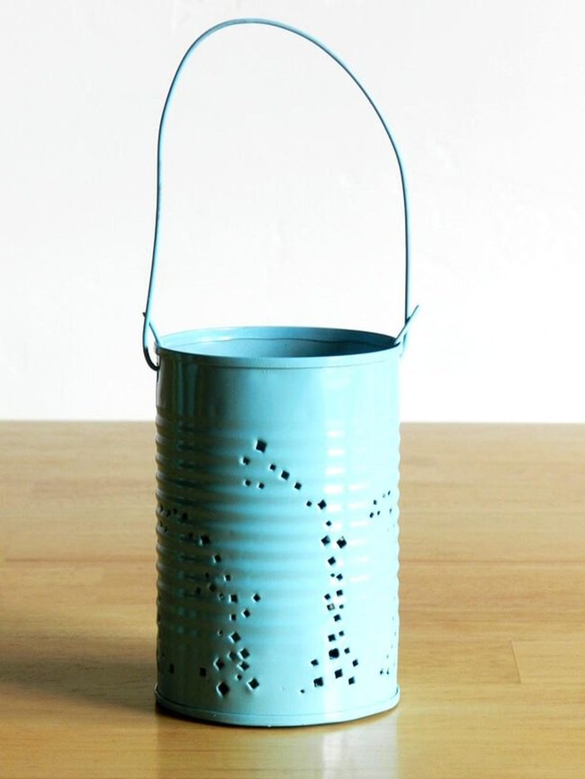 Hammered Soup Can Lanterns