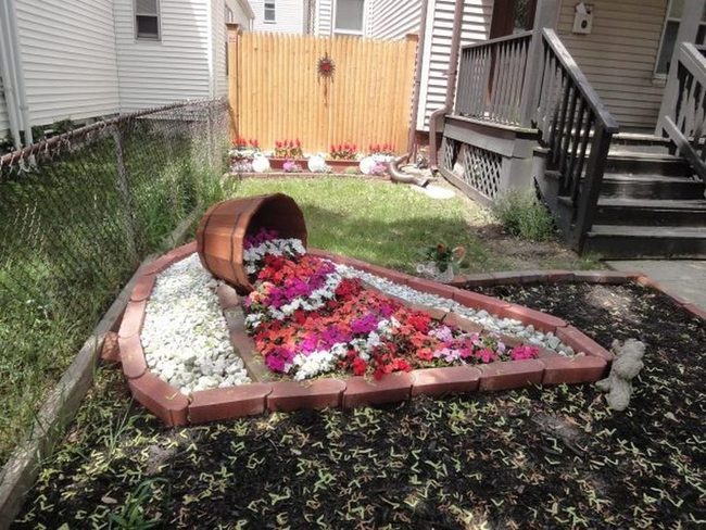 Terracotta Spills, Blooms Scatter Wild