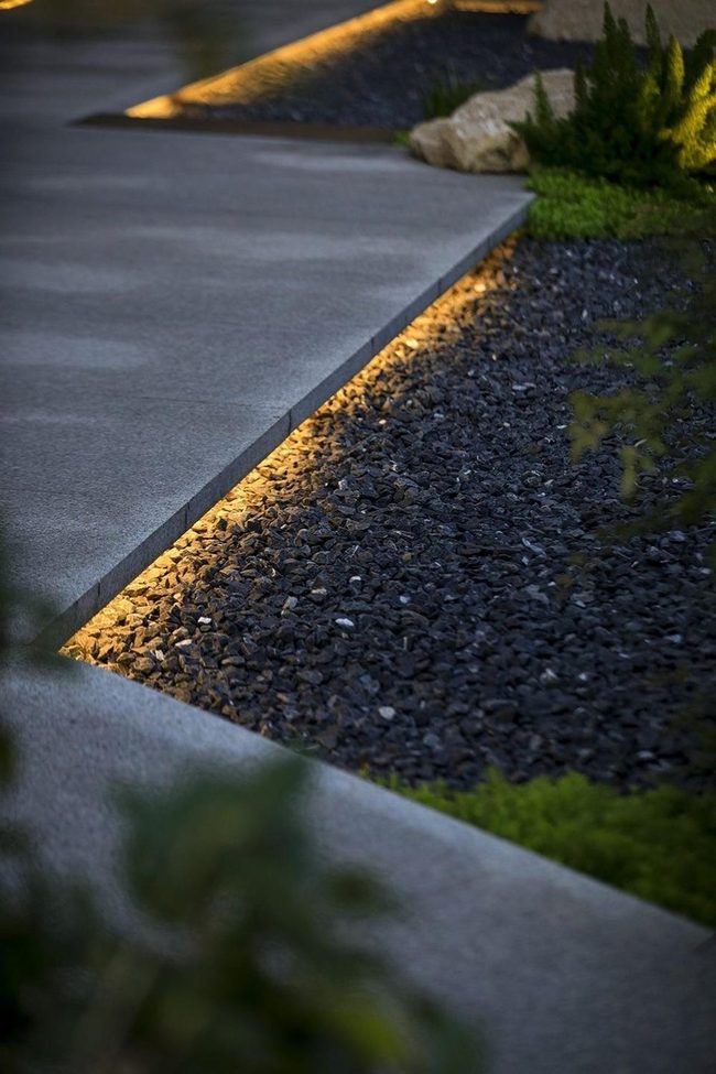 Garden Pathway Lights In Soft Gold