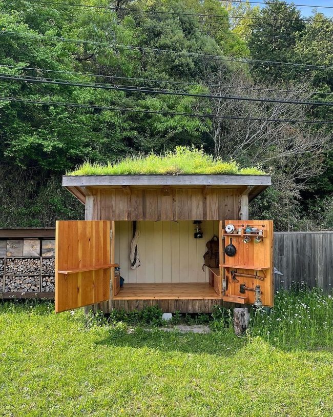 Green Roof Wooden Workshop Studio