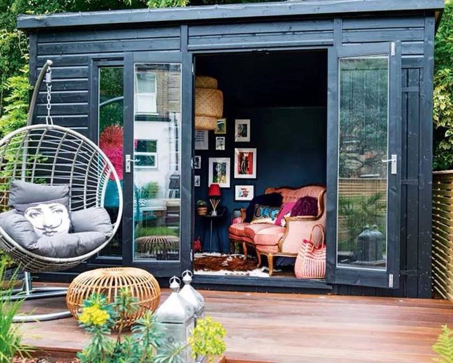 Hanging Chair Garden Studio With Floor-Ceiling Doors