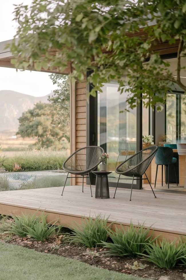 Pergola Daybed Patio Retreat