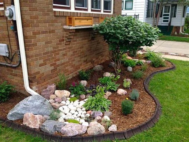 White Stone Corner Garden Elegance