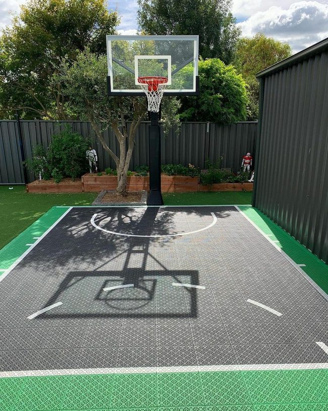 Green Court Meets Living Garden