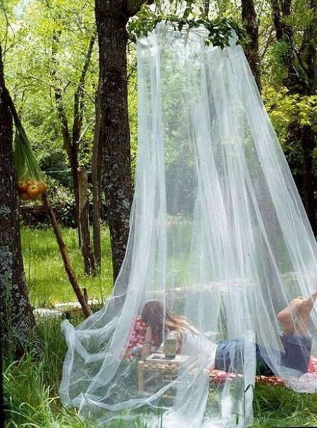 White Canopy Garden Retreat