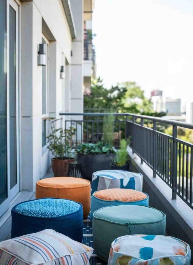 Lightweight Colored Poufs For Small Spaces
