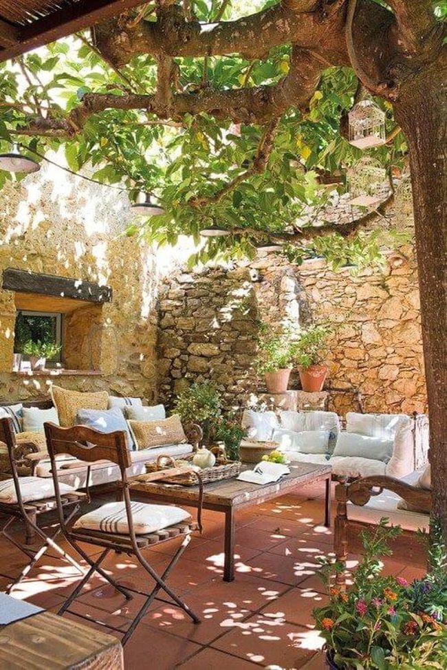 Green Shade Backyard Retreat