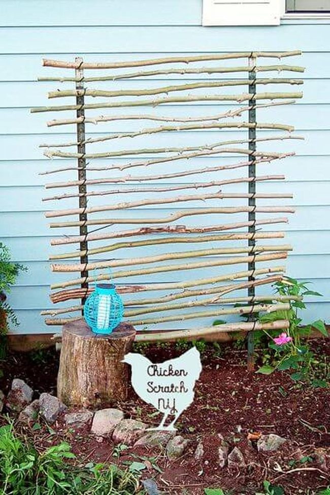 Wooden Stick Screen With Blue Lantern