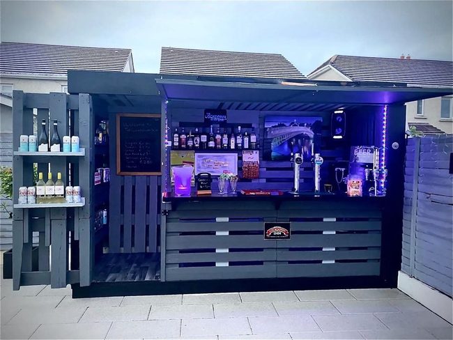 Gray And White Modern Bar Counter