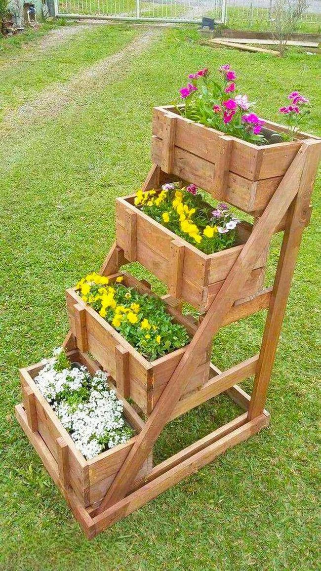 Cascading Flowers In Stacked Layers