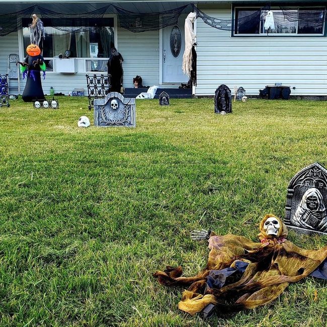 Fog-Shrouded Graveyard Display