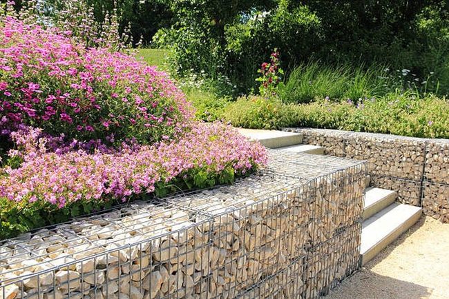 Stone-Filled Walls Garden Depth