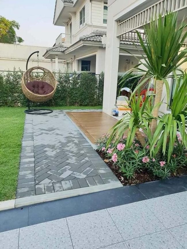 Curved Cocoon Chair For Patios