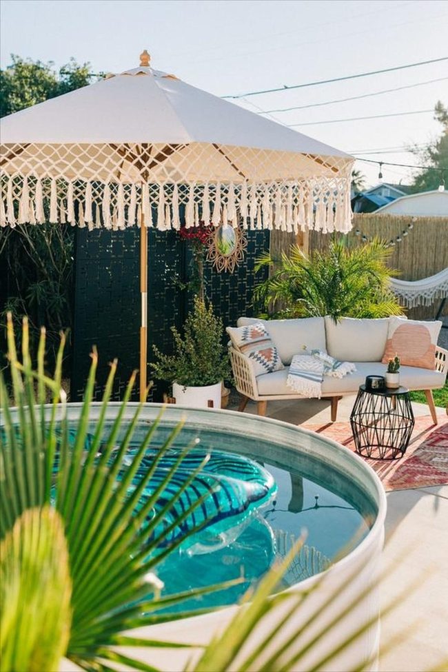 Round Metal Tub Backyard Oasis