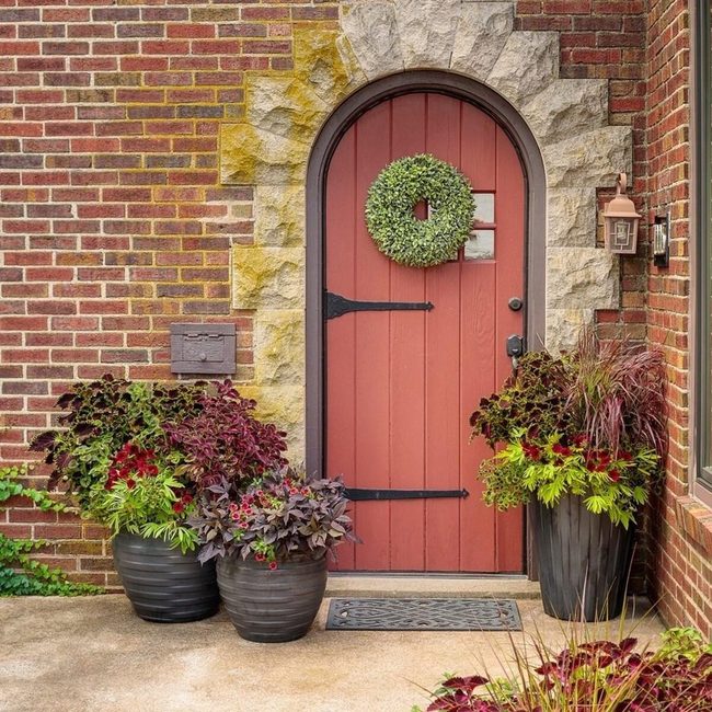 Textured Terracotta Pots Front Entry